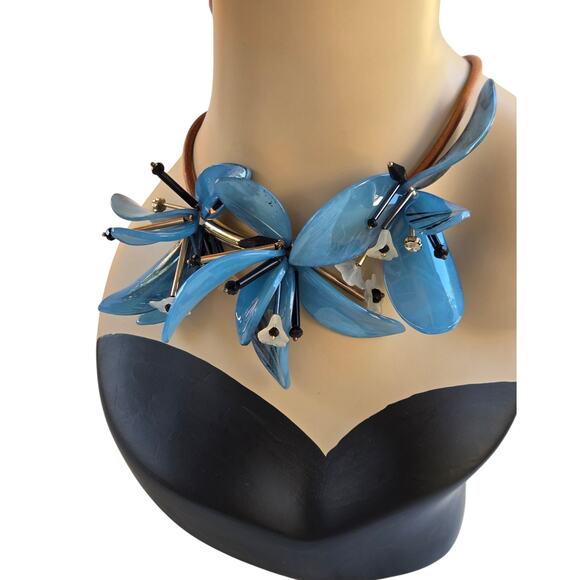 Blue Orchid Floral Statement Necklace – Chunky Movable Petals Adjustable - Picture 4 of 16